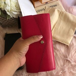 Louis Vuitton Sarah wallet Epi 💯 Authentic